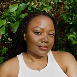 Siziwe Headshot 2