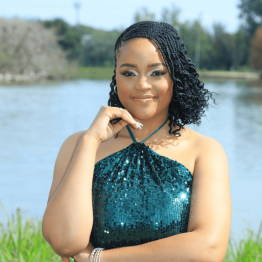 headshot_750_x_750_px